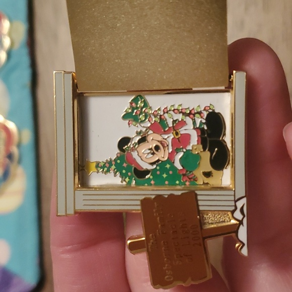 Disney Christmas 2000 Pin Set Osborne Lights - Picture 3 of 8